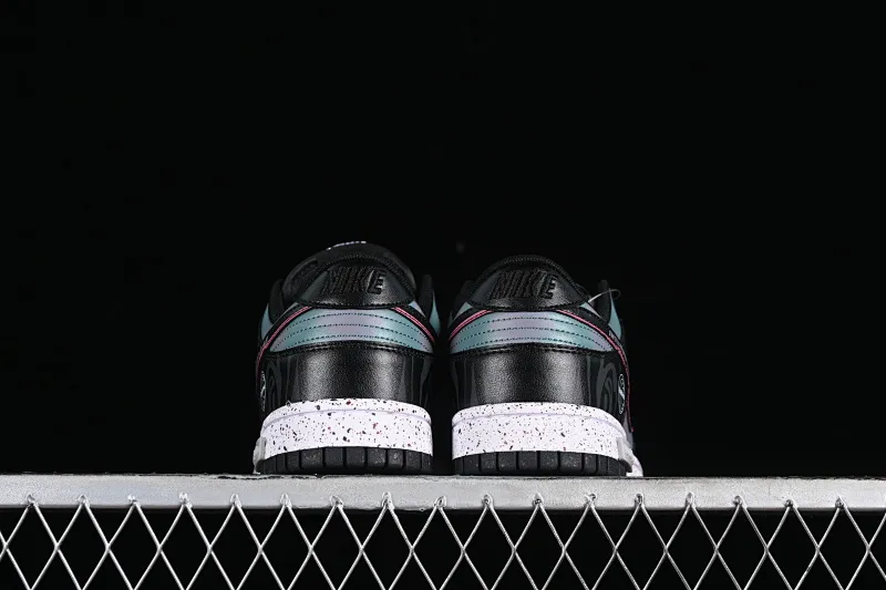 All Categories Nk SB Dunk Series Nk SB Dunk Low Low-top Sneakers Nk Dunk Low Panda Prank Space Exploration-Planet Across Black and Purple SB Strappy Low-top Casual Sneakers DV0831-002
